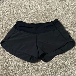 black lululemon running shorts
